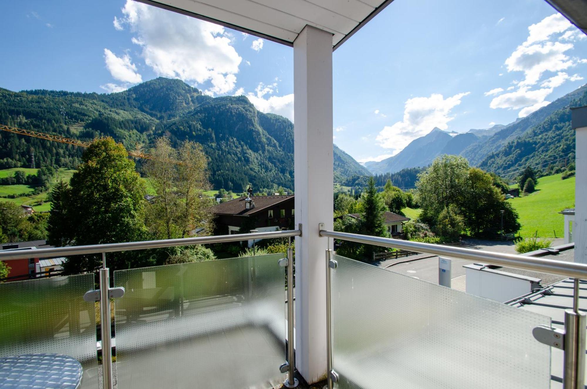 Finest Apartments Glacier View By All In One Apartments คาพรูน ภายนอก รูปภาพ